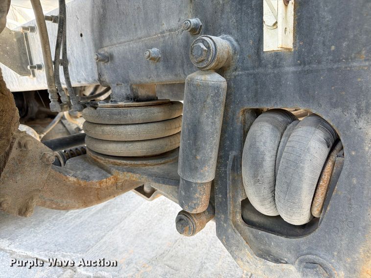 image for item DN6665 2004 Mack Granite CV713 ready mix truck
