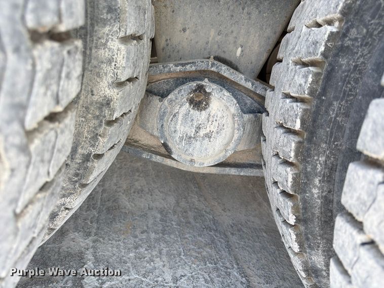 image for item DN6665 2004 Mack Granite CV713 ready mix truck