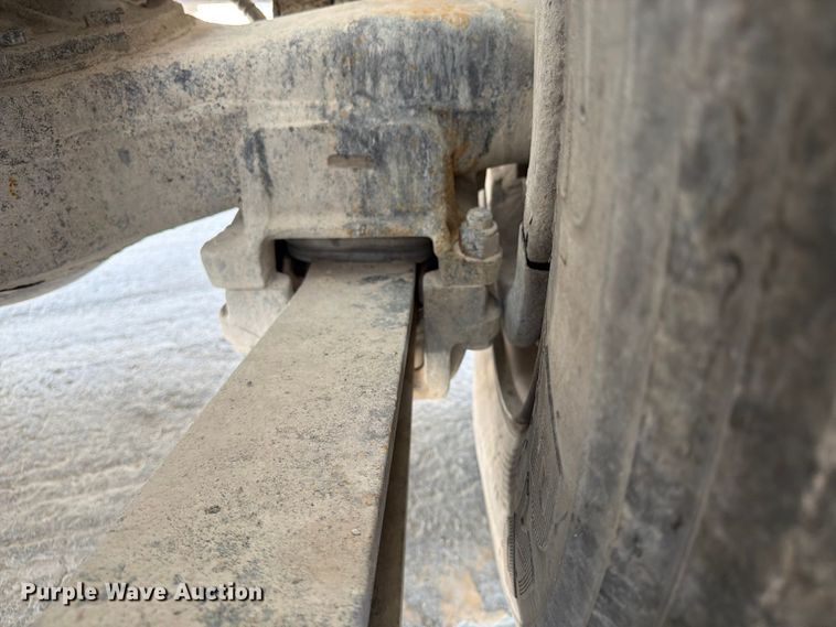 image for item DN6665 2004 Mack Granite CV713 ready mix truck