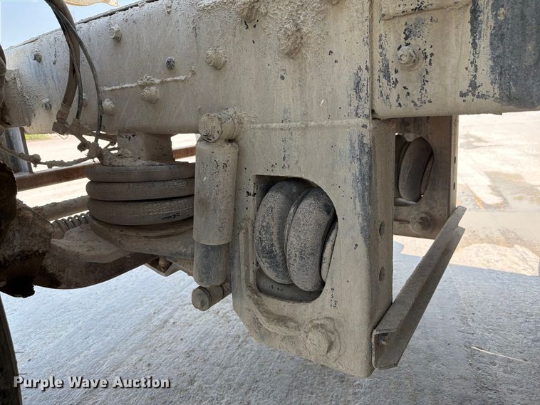 image for item DN6665 2004 Mack Granite CV713 ready mix truck