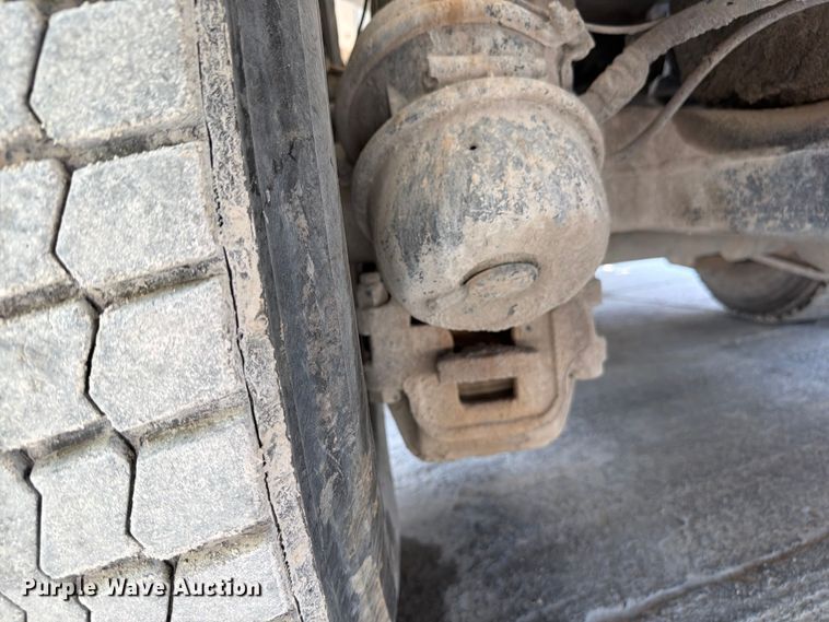 image for item DN6665 2004 Mack Granite CV713 ready mix truck