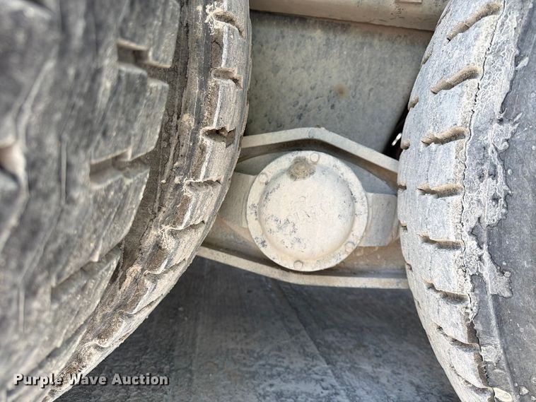 image for item DN6665 2004 Mack Granite CV713 ready mix truck