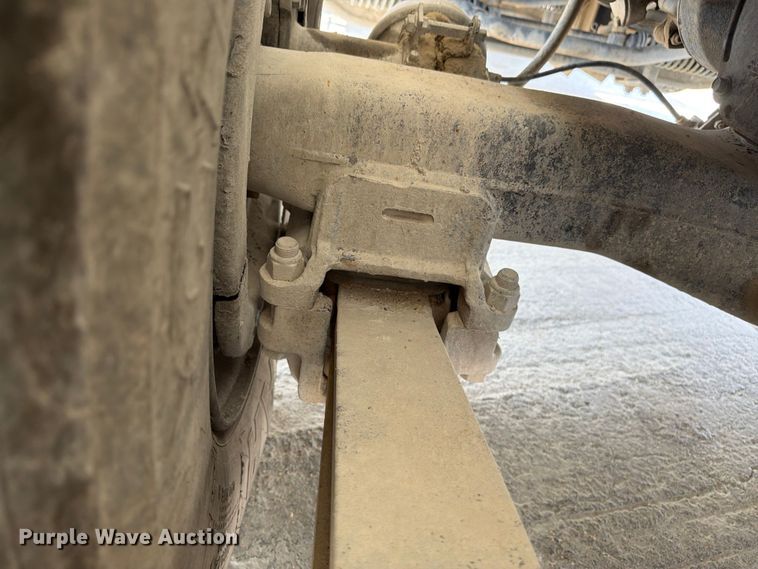 image for item DN6665 2004 Mack Granite CV713 ready mix truck