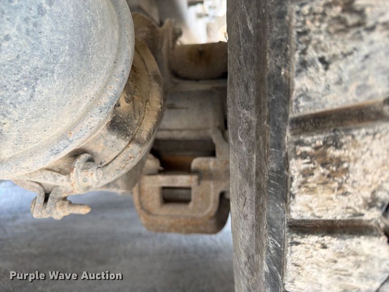 image for item DN6665 2004 Mack Granite CV713 ready mix truck