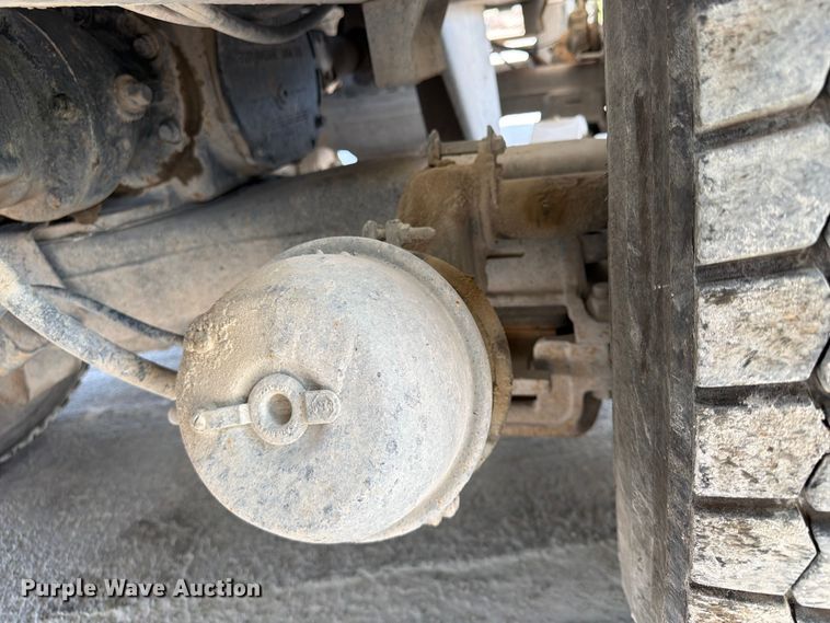 image for item DN6665 2004 Mack Granite CV713 ready mix truck