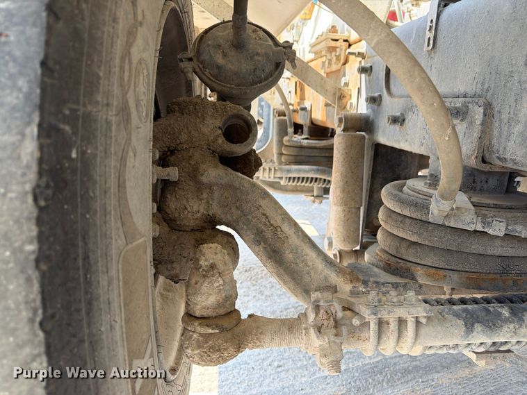 image for item DN6665 2004 Mack Granite CV713 ready mix truck