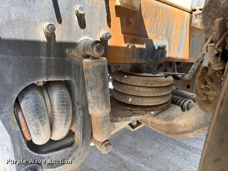 image for item DN6665 2004 Mack Granite CV713 ready mix truck