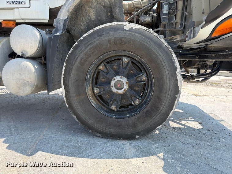 image for item DN6665 2004 Mack Granite CV713 ready mix truck