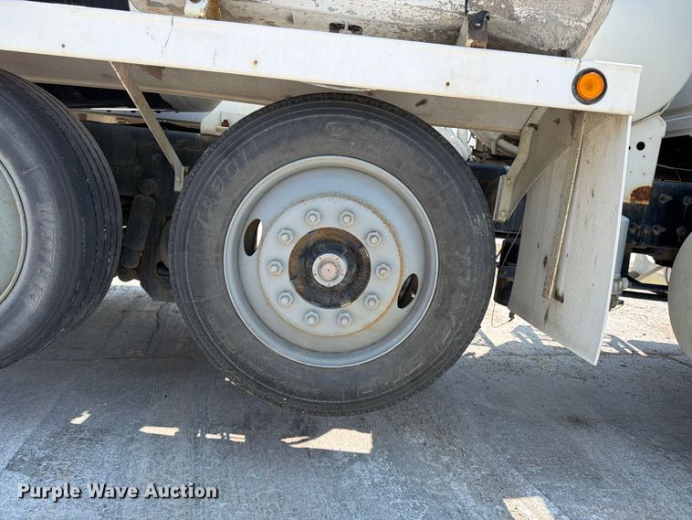 image for item DN6665 2004 Mack Granite CV713 ready mix truck