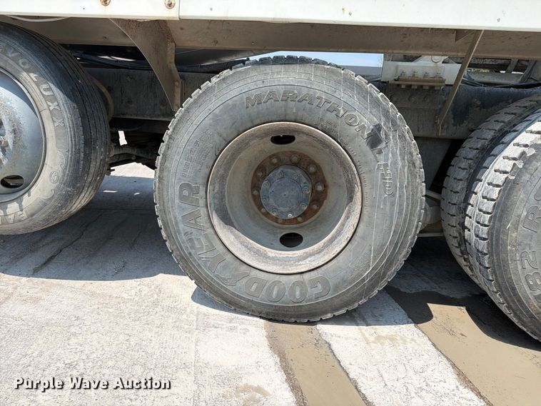 image for item DN6665 2004 Mack Granite CV713 ready mix truck