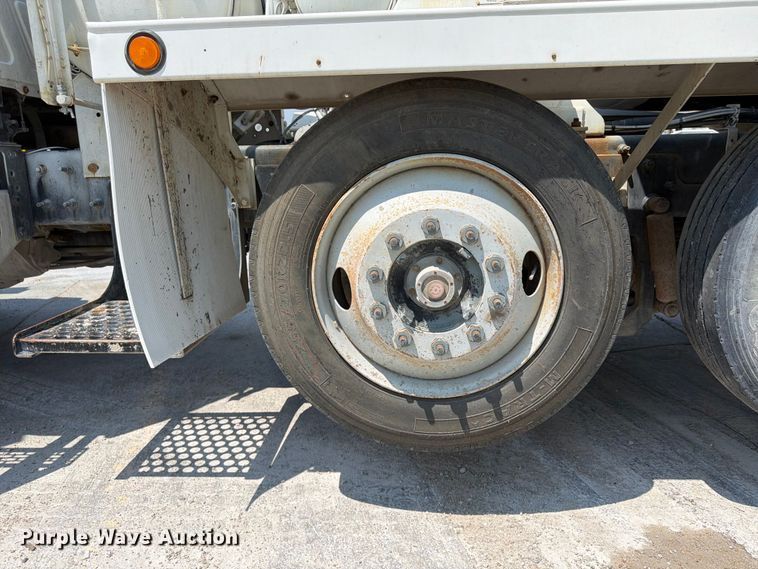 image for item DN6665 2004 Mack Granite CV713 ready mix truck