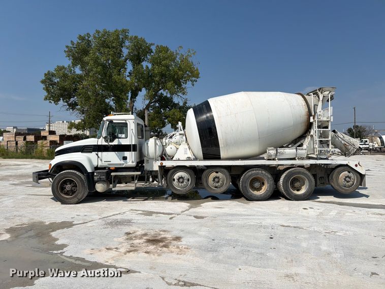 image for item DN6667 2006 Mack Granite CV713  ready mix truck