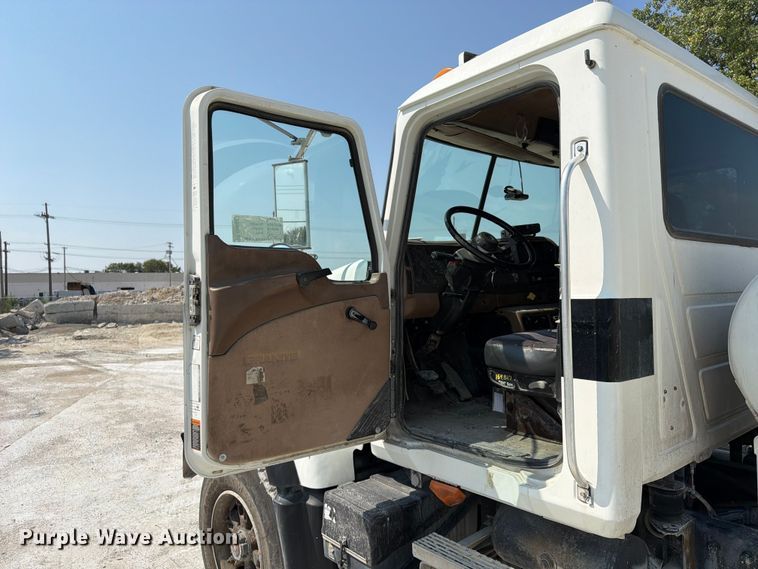 image for item DN6667 2006 Mack Granite CV713  ready mix truck