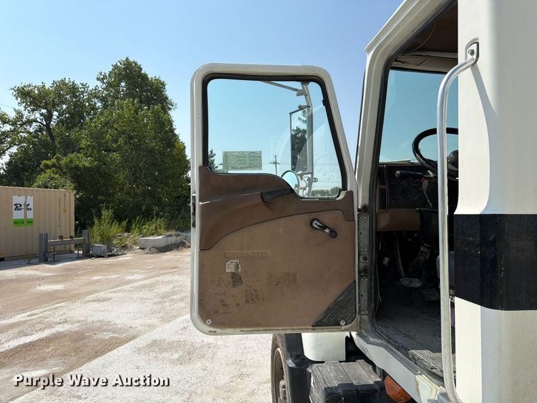 image for item DN6667 2006 Mack Granite CV713  ready mix truck