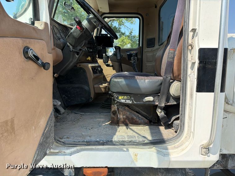 image for item DN6667 2006 Mack Granite CV713  ready mix truck