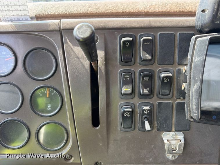 image for item DN6667 2006 Mack Granite CV713  ready mix truck