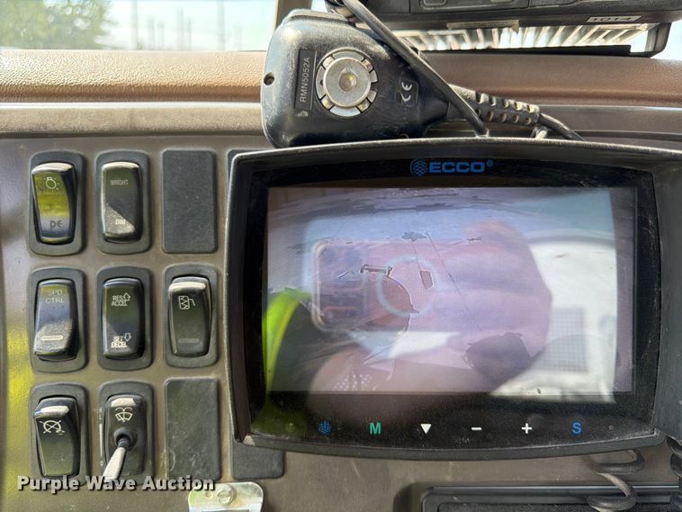 image for item DN6667 2006 Mack Granite CV713  ready mix truck