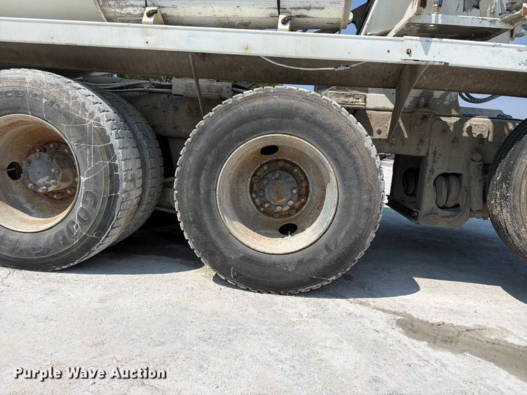 image for item DN6667 2006 Mack Granite CV713  ready mix truck