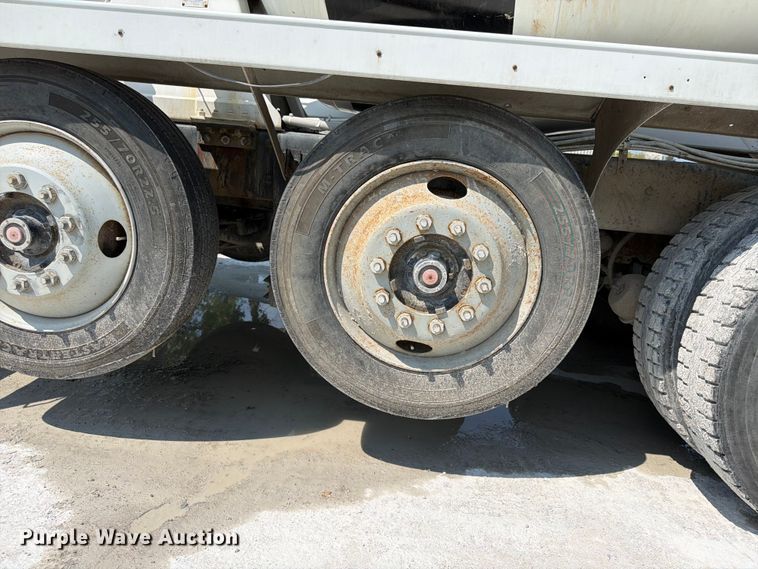 image for item DN6667 2006 Mack Granite CV713  ready mix truck