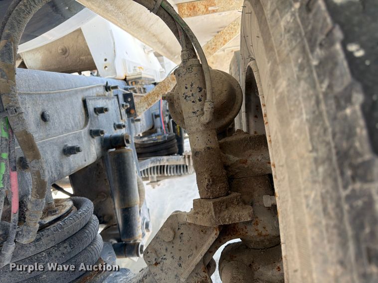 image for item DN6667 2006 Mack Granite CV713  ready mix truck