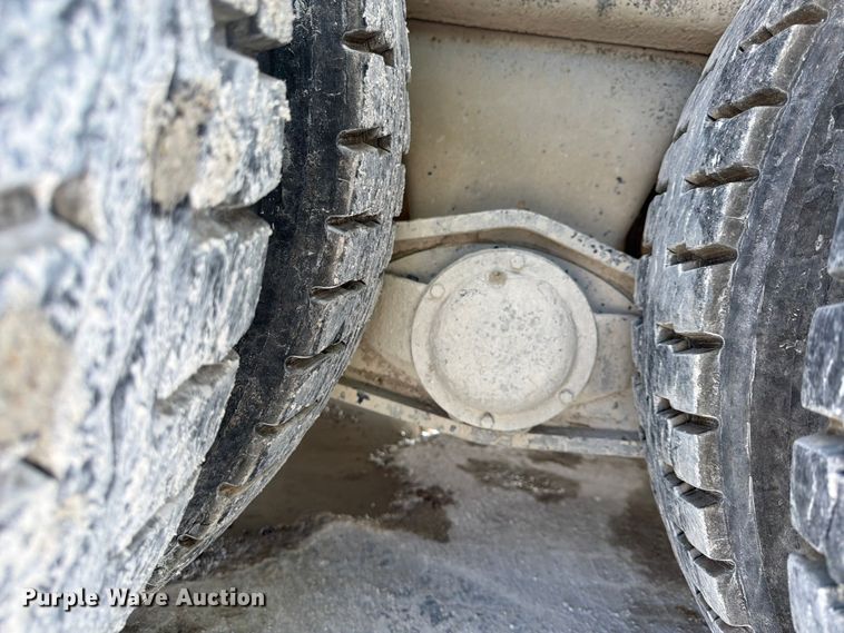 image for item DN6667 2006 Mack Granite CV713  ready mix truck