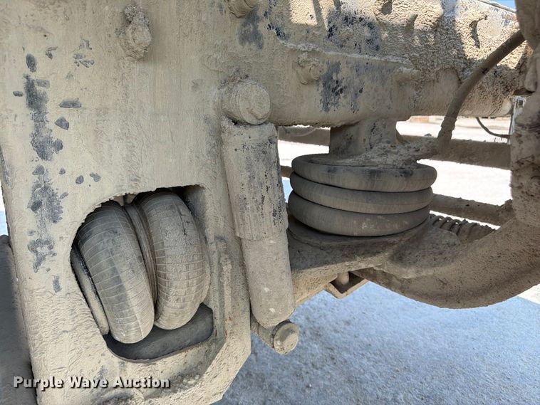 image for item DN6667 2006 Mack Granite CV713  ready mix truck