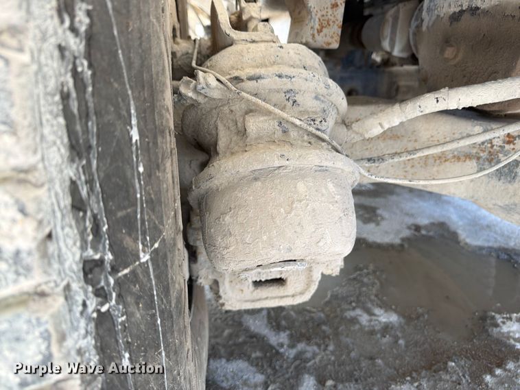 image for item DN6667 2006 Mack Granite CV713  ready mix truck