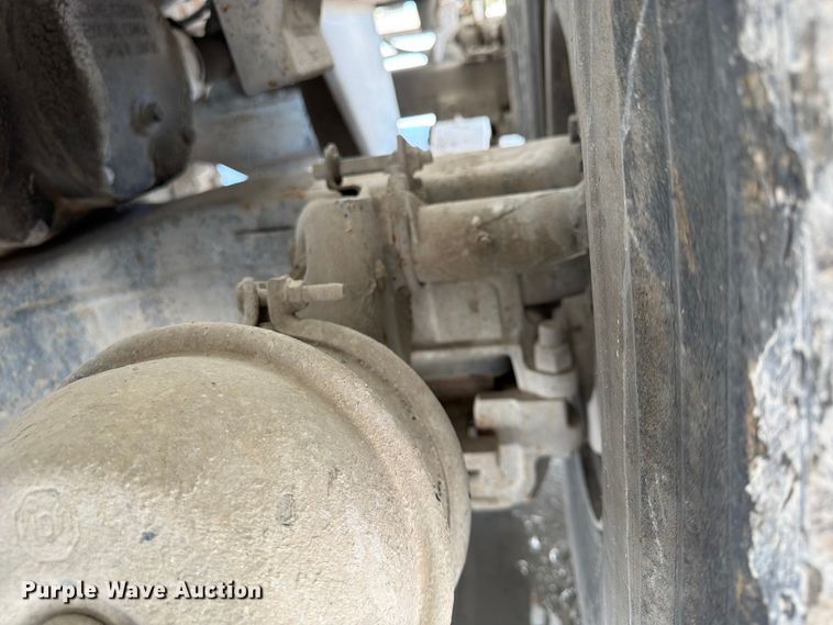 image for item DN6667 2006 Mack Granite CV713  ready mix truck