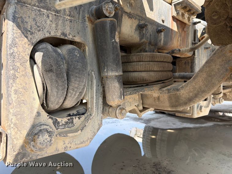 image for item DN6667 2006 Mack Granite CV713  ready mix truck