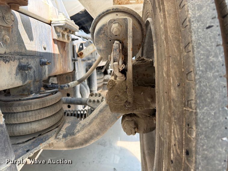image for item DN6667 2006 Mack Granite CV713  ready mix truck