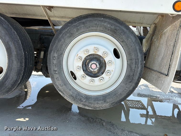 image for item DN6667 2006 Mack Granite CV713  ready mix truck