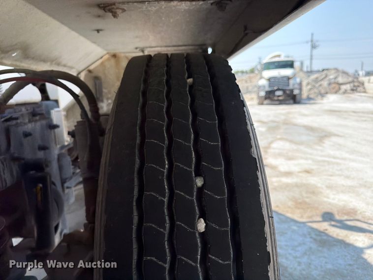 image for item DN6667 2006 Mack Granite CV713  ready mix truck