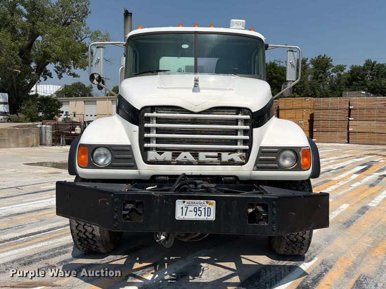 image for item DN6668 2006 Mack Granite CV713 ready mix truck