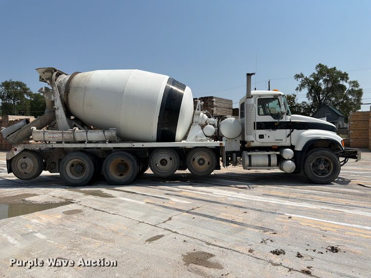image for item DN6668 2006 Mack Granite CV713 ready mix truck
