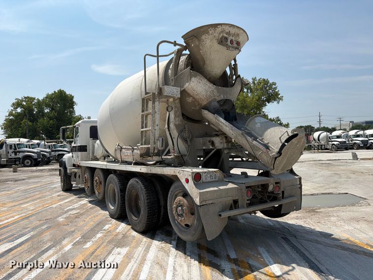 image for item DN6668 2006 Mack Granite CV713 ready mix truck