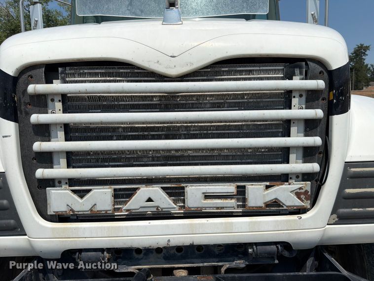 image for item DN6668 2006 Mack Granite CV713 ready mix truck