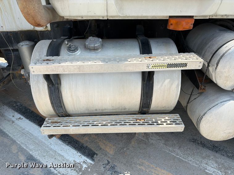 image for item DN6668 2006 Mack Granite CV713 ready mix truck