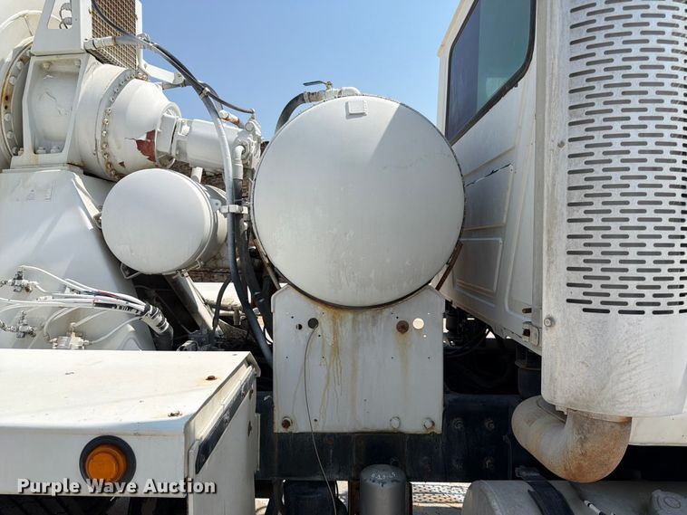 image for item DN6668 2006 Mack Granite CV713 ready mix truck