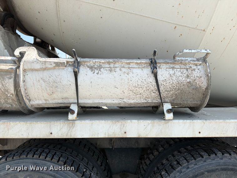 image for item DN6668 2006 Mack Granite CV713 ready mix truck