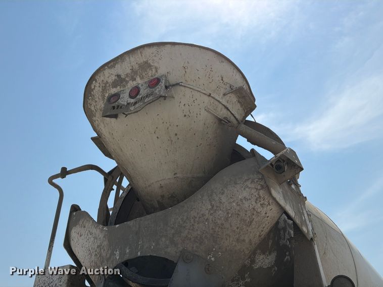 image for item DN6668 2006 Mack Granite CV713 ready mix truck
