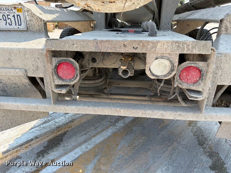 image for item DN6668 2006 Mack Granite CV713 ready mix truck