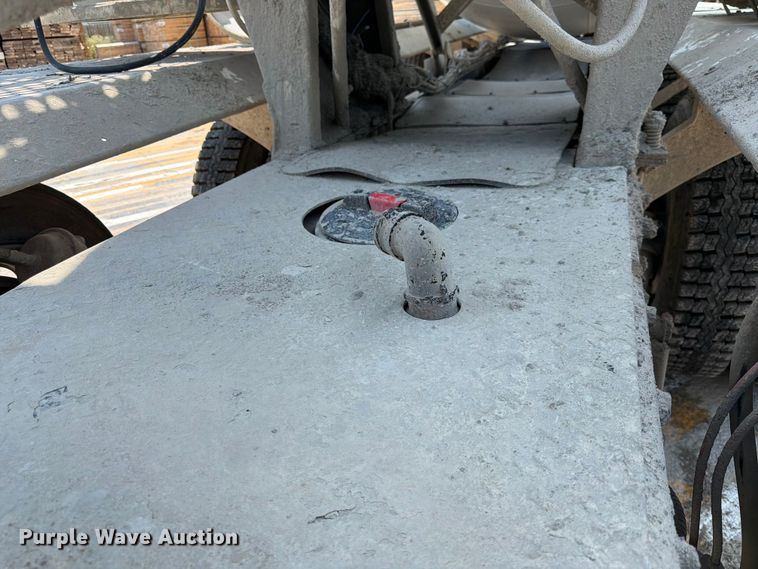image for item DN6668 2006 Mack Granite CV713 ready mix truck