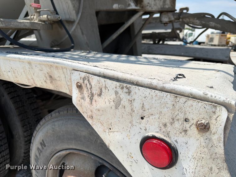 image for item DN6668 2006 Mack Granite CV713 ready mix truck
