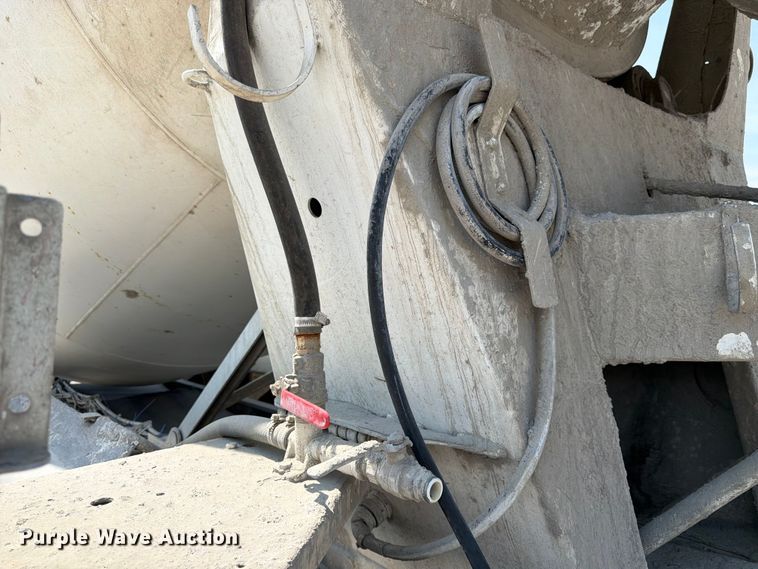 image for item DN6668 2006 Mack Granite CV713 ready mix truck