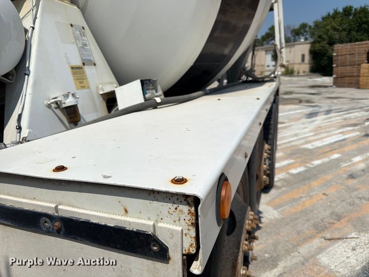 image for item DN6668 2006 Mack Granite CV713 ready mix truck