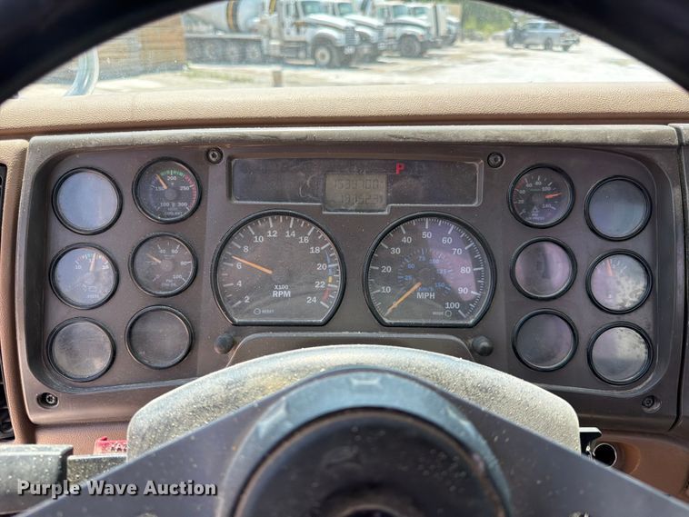 image for item DN6668 2006 Mack Granite CV713 ready mix truck
