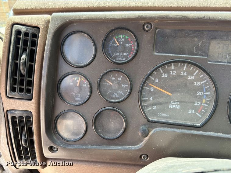 image for item DN6668 2006 Mack Granite CV713 ready mix truck