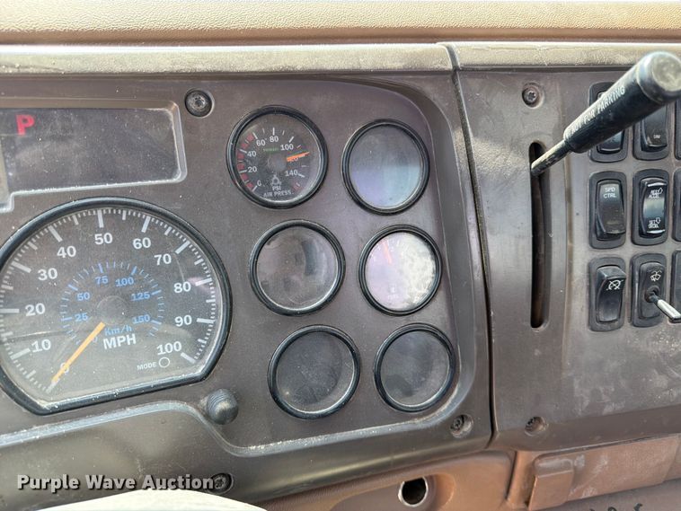 image for item DN6668 2006 Mack Granite CV713 ready mix truck