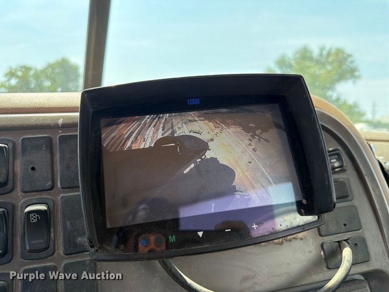 image for item DN6668 2006 Mack Granite CV713 ready mix truck