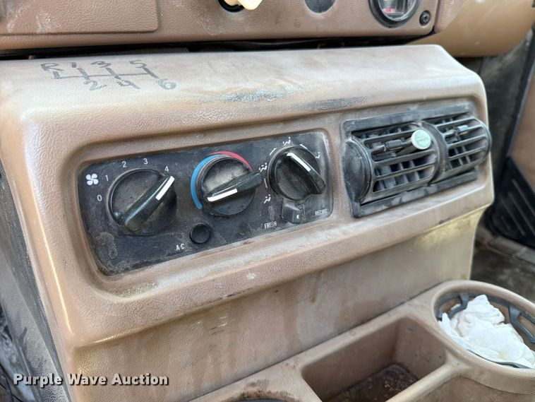 image for item DN6668 2006 Mack Granite CV713 ready mix truck